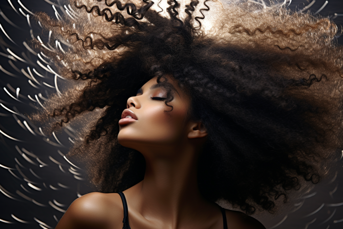 Cheveux crépus et frisés : 5 astuces naturelles pour la repousse