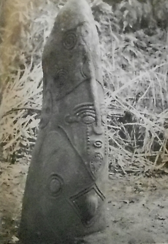 Les monolithes en pierre des Bakor du Nigéria