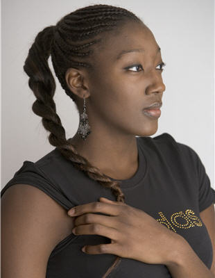 Tu fais quoi pour te sentir belle? Mariama Signaté (handballeuse)