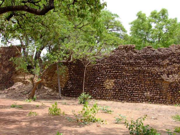 Les ruines de Loropeni