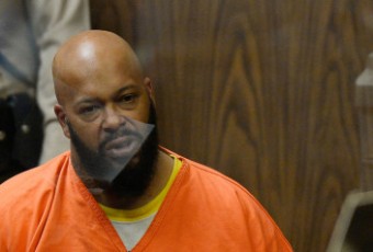 Vidéo – Suge Knight en prison à vie ? Quand le producteur de rap US est accusé de meurtre et se fait passer pour un aveugle