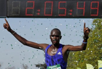 Nos champions de la semaine #1: Korir, Hamilton, Aurier