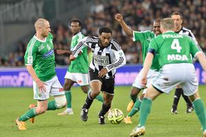 Football : Aubameyang, Okocha et Seedorf brillent dans un match contre la pauvreté et Ebola