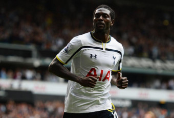 Football: Emmanuel Adebayor et ses confessions intimes sur Facebook