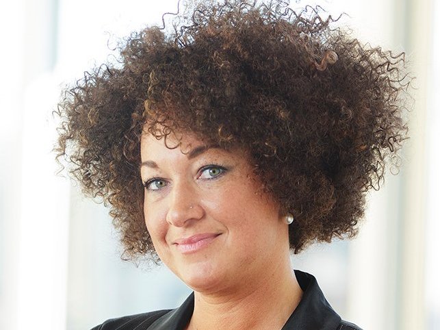 Rachel Dolezal se considère comme noire depuis ses 5 ans
