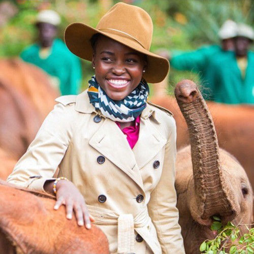 Lupita Nyong’o retourne sur ses terres pour venir en aide aux Éléphants