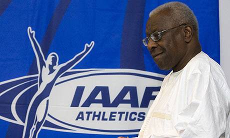 Athlétisme : fin de règne pour Lamine Diack, le premier président noir de l’IAAF