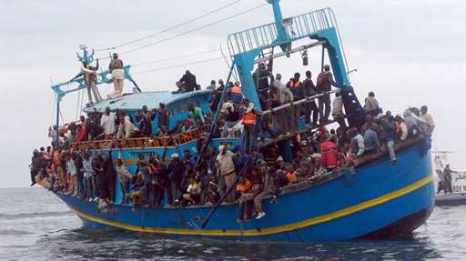 Migrants : la couleur de peau détermine la hiérarchie à bord des bateaux entre la Libye et l’Italie