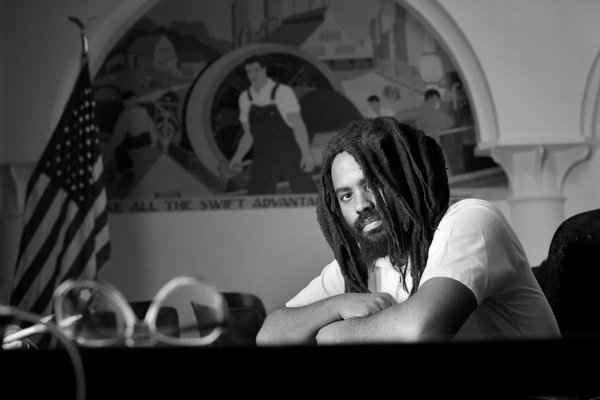 Souvenons-nous de Mumia Abu-Jamal, prisonnier politique afro américain