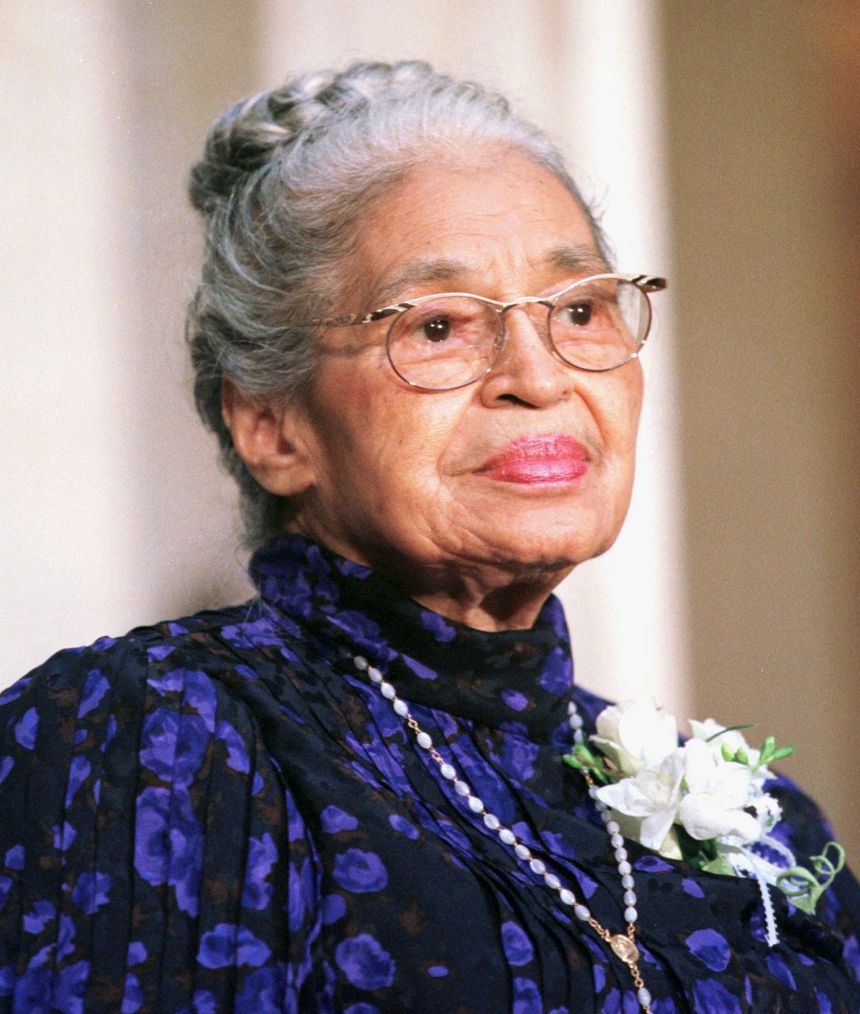 Rosa Parks : Celle qui resta assise pour que l’Histoire se lève
