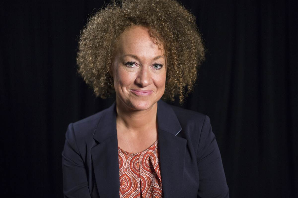 Rachel Dolezal se rebaptise avec le nom africain 'Nkechi Diallo'