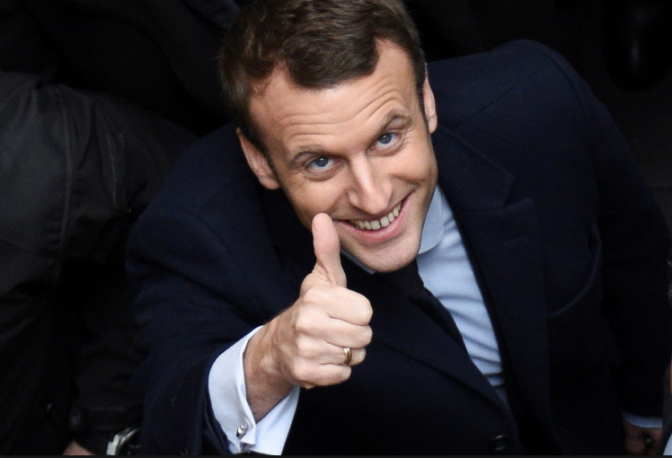 La blague bidon d’Emmanuel Macron au sujet des “kwassa-kwassa”