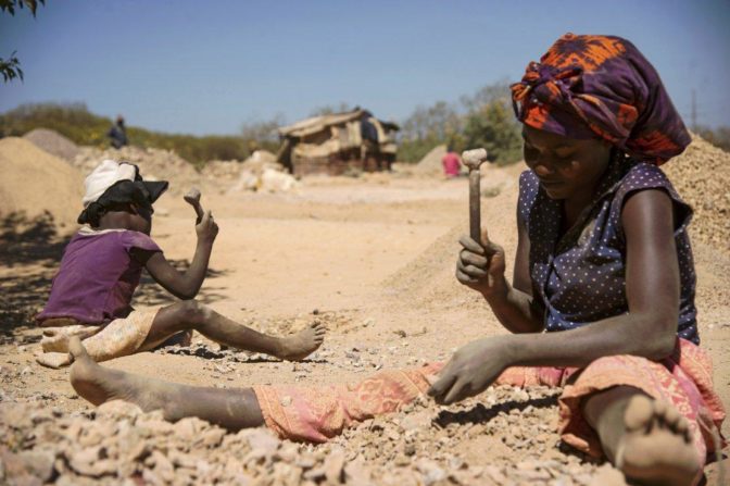 « Minerais de sang, les esclaves du monde moderne » un livre de Christophe Boltanski sur la mondialisation du crime au Nord Kivu