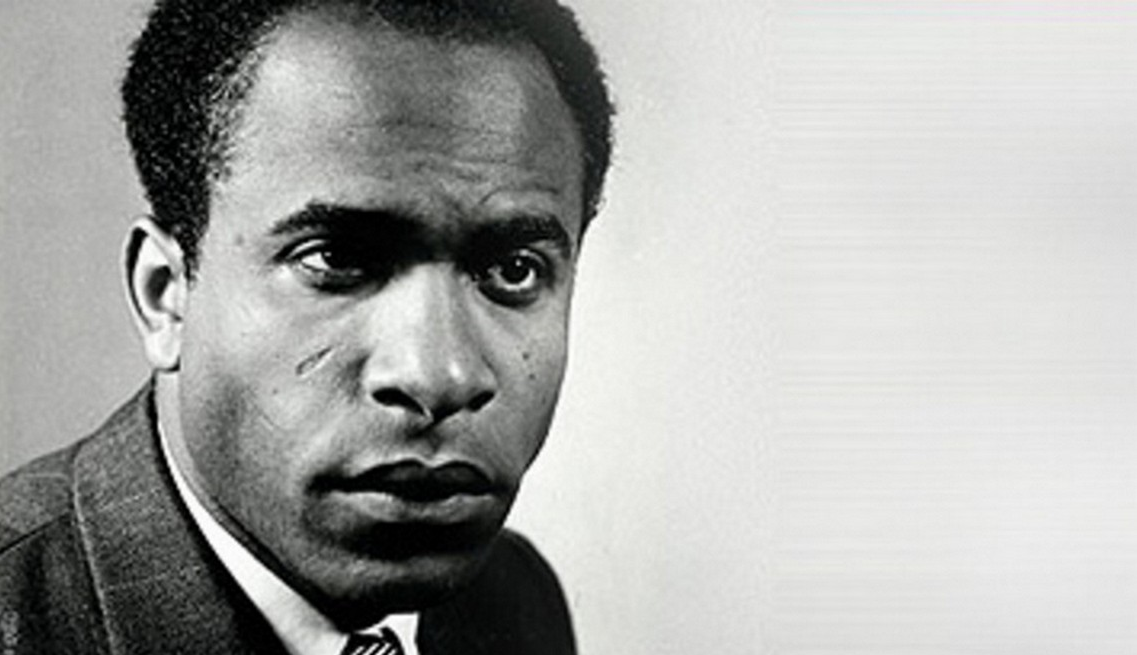 Cinq citations de Frantz Fanon sur les méfaits du colonialisme