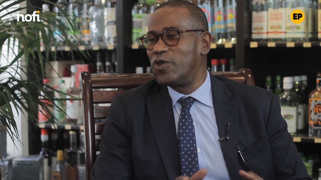 L’écrin politique avec Max Mathiasin : parrain de la politique en Guadeloupe