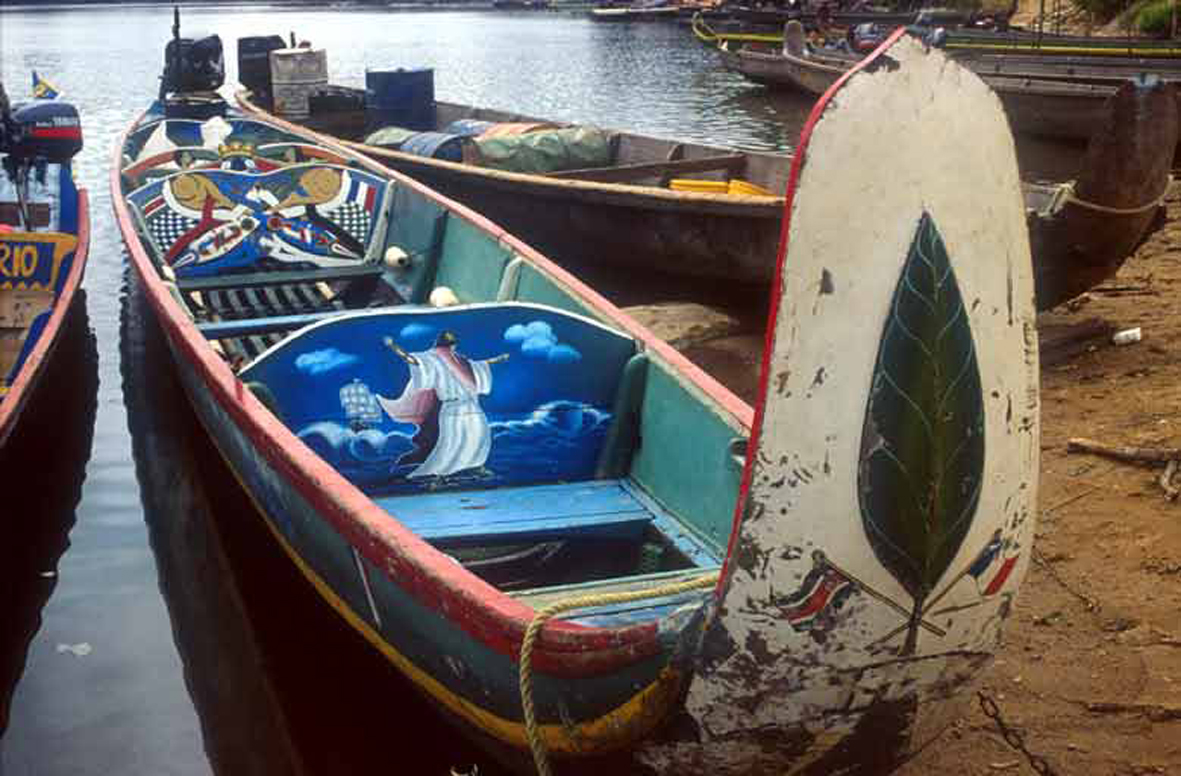 Trimestre Bushinengue : Initiez-vous à la fabrication de pirogue