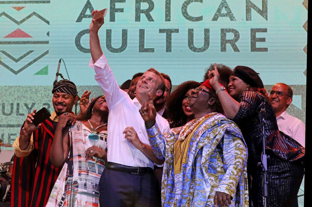 Culture, sport et développement: l’opération séduction d’Emmanuel Macron au Nigeria