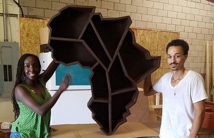 Cet Afro-Américain rend hommage à l’Afrique avec ses meubles