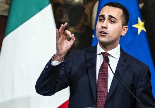 Luigi Di Maio critique la politique colonialiste de la France en Afrique