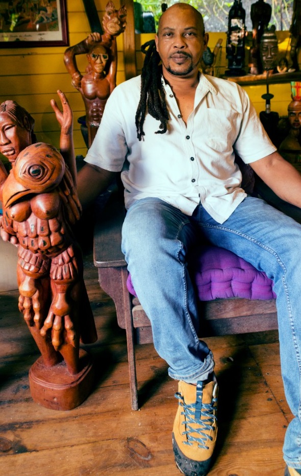 Thierry Gillon, alias « Pwofésè » est un sculpteur et graveur guadeloupéen.