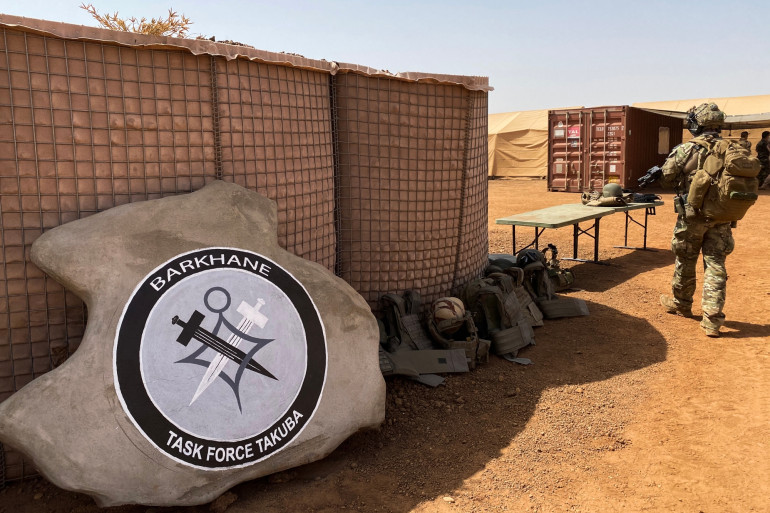 Retrait de barkhane du Mali : Un repli stratégique sur les autres pays pour mieux encercler le Sahel ?