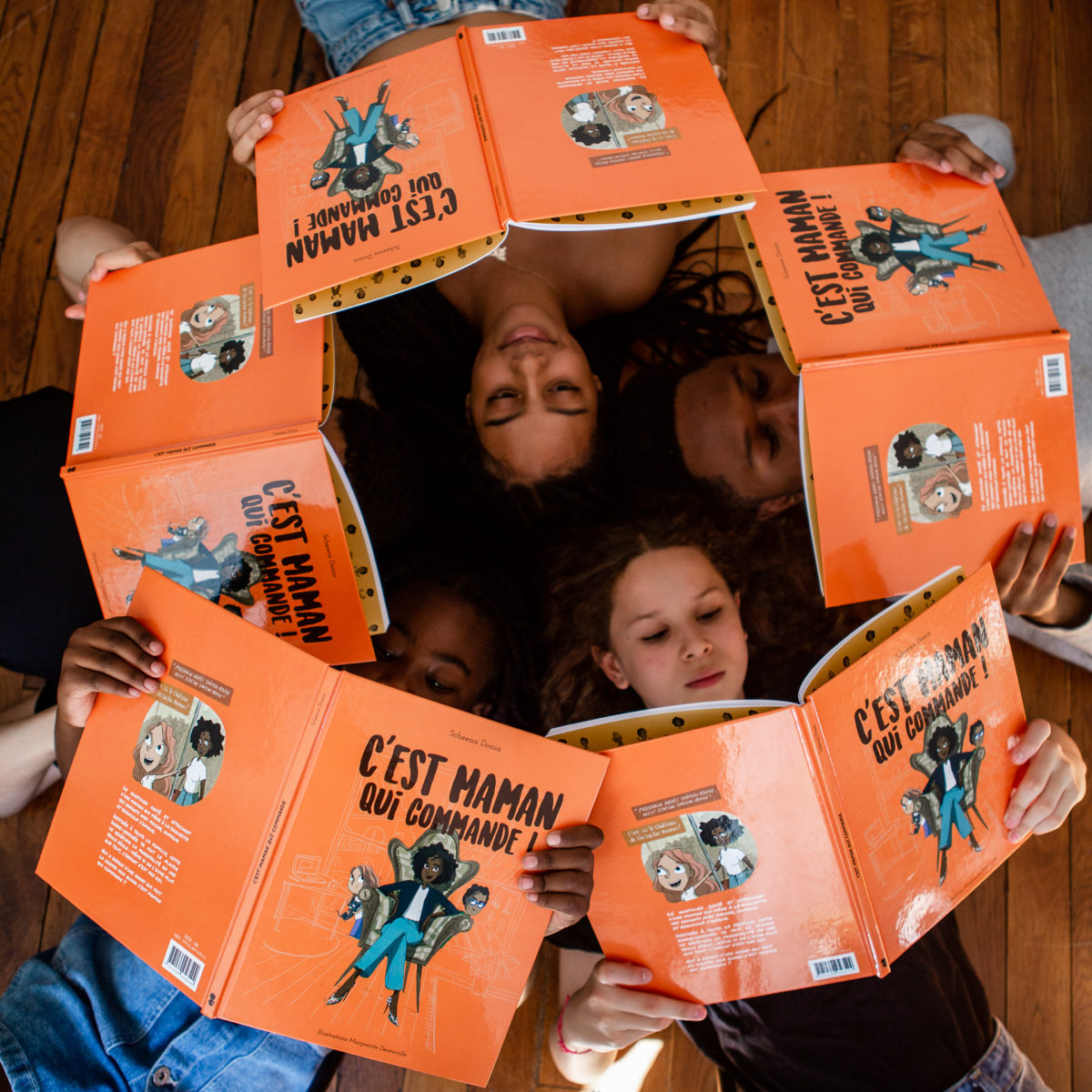 Avec Scheena Donia, « C’est maman qui commande » !