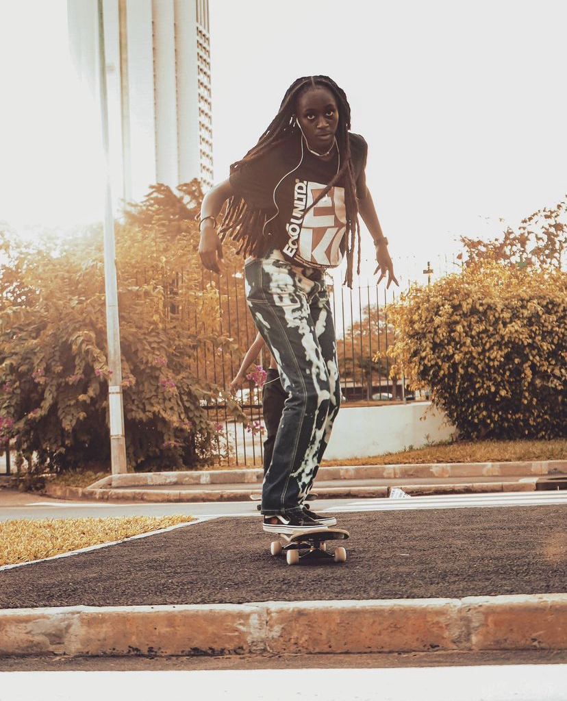 À ABIDJAN, DES SKATEURS PLANCHENT SUR LEUR PASSION