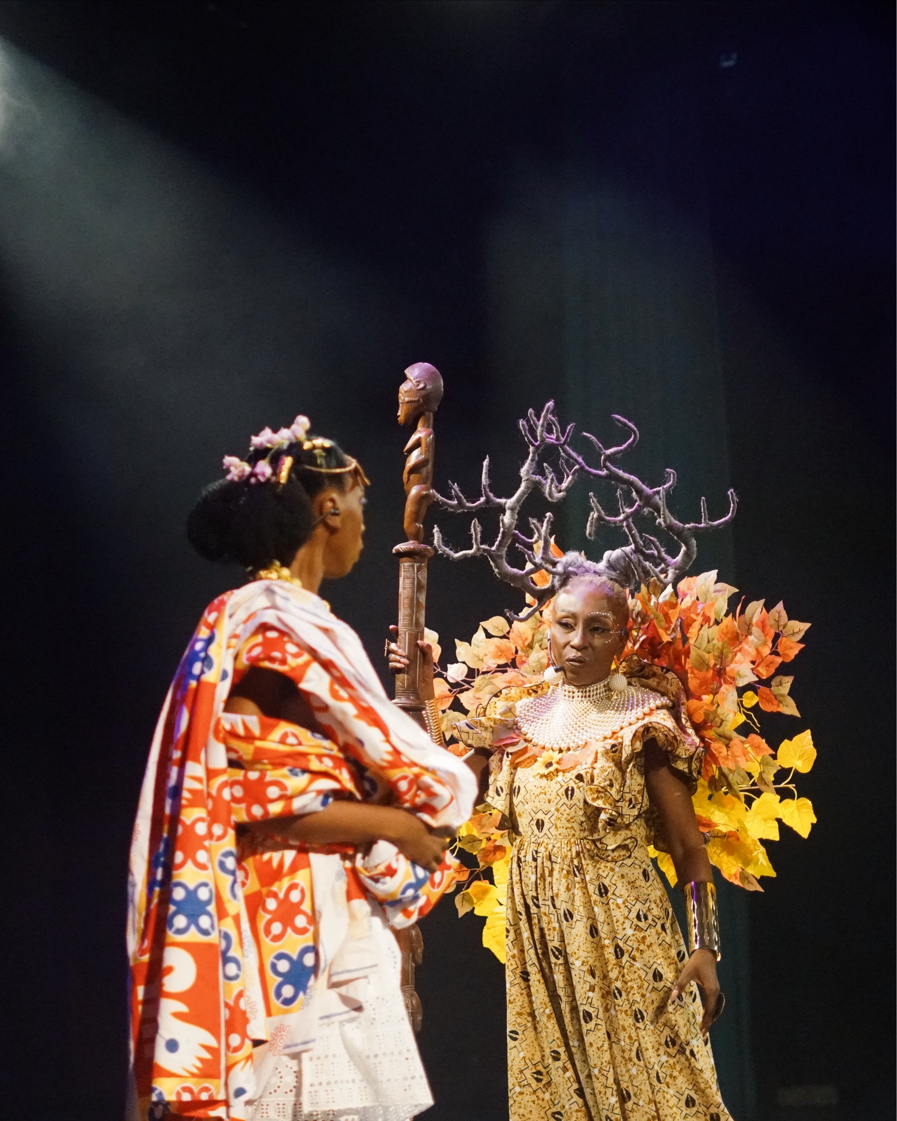 À ABIDJAN, UNE COMÉDIE MUSICALE CHANTE LES LOUANGES DE LA REINE POKOU