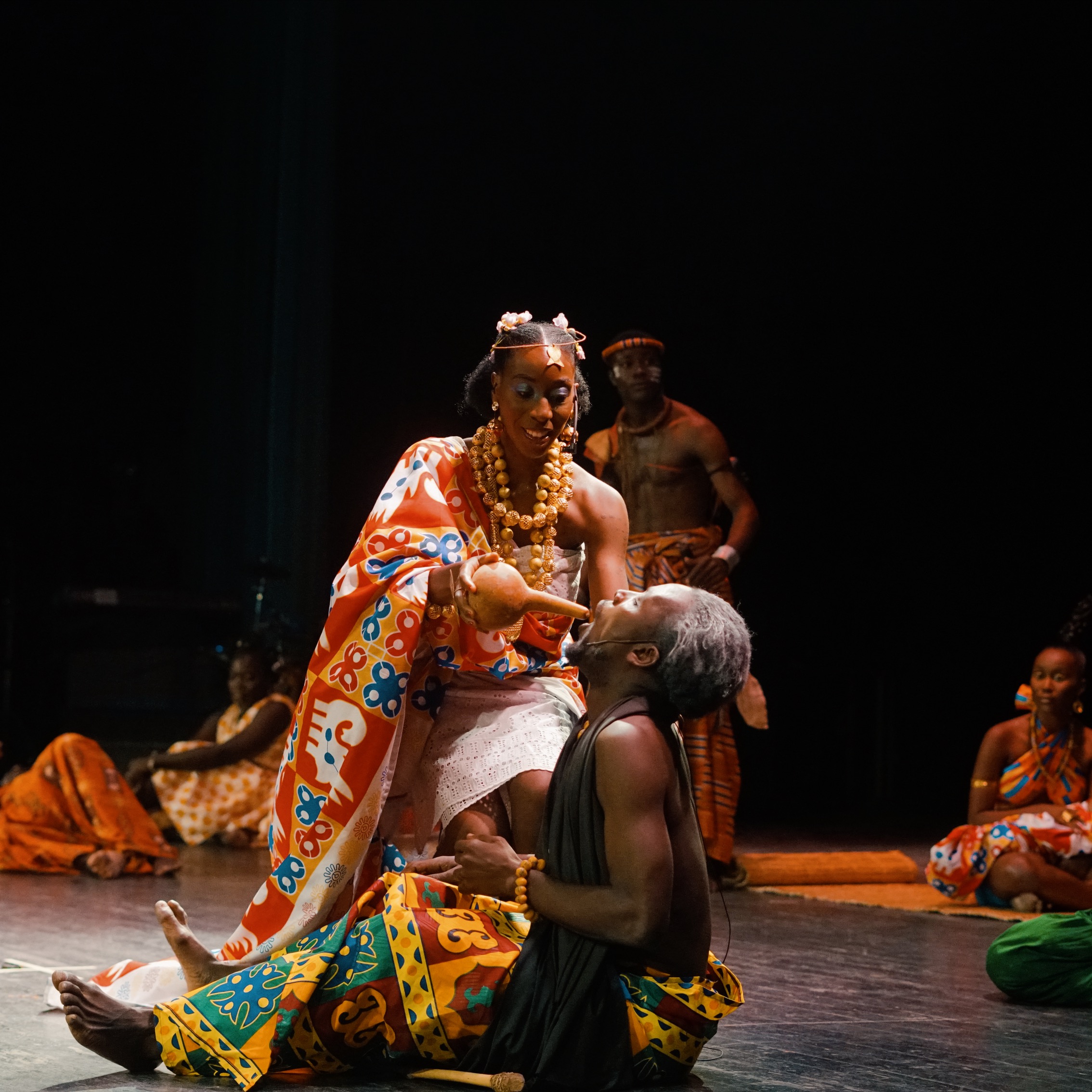 À ABIDJAN, UNE COMÉDIE MUSICALE CHANTE LES LOUANGES DE LA REINE POKOU