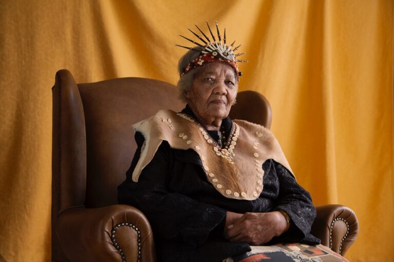 Ouma Katrina Esau, gardienne de la langue N|uu