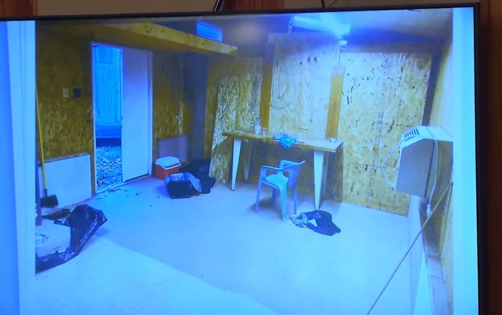 5 enfants noirs réduits en esclavage par un couple blanc