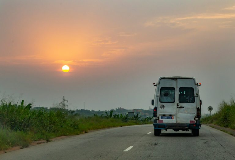 À Abidjan, le développement durable passe lentement au vert