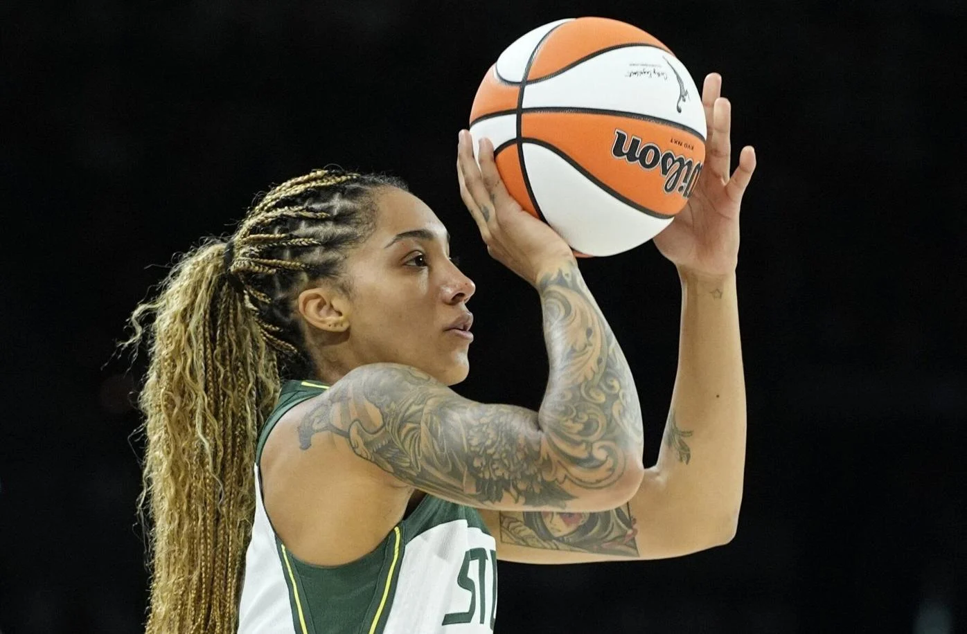 Gabby Williams, reine du steal !