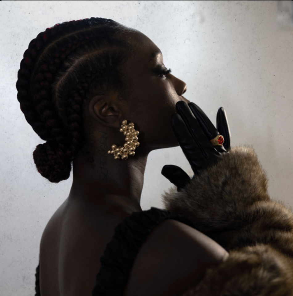 Juste Shani : FOMO, l’angoisse transformée en hymne