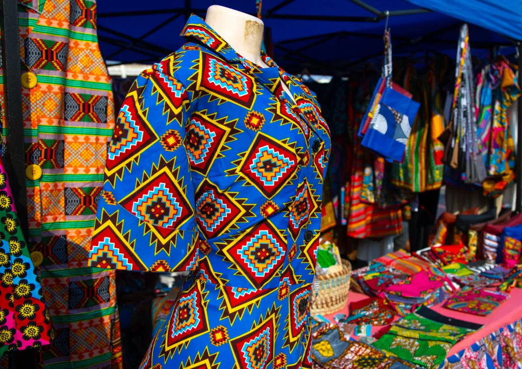 Le wax n’est pas né en Afrique. Pourtant, l’Afrique en a fait un langage